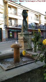 Monumento a la Mujer Torrea. Fuente