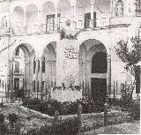Alfredo Cazabn Laguna. Antiguo monumento en beda. Foto antigua