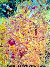 Pinturas rupestres del Abrigo de los Caones III. Tratada con Dstretch