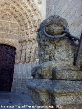 Catedral de vila. Puerta Norte. Len