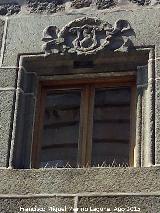 Palacio de los Almarza. Ventana