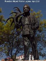 Monumento al Buen Cazador. Estatua