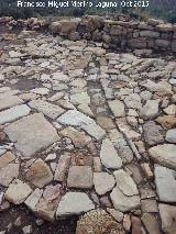 Torreparedones. Ermita de las Santas Mozrabes. Canalizacin en el empedrado