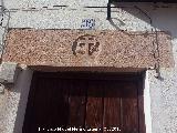 Casa de la Calle de la Cruz n 35. Dintel con cruz del calvario