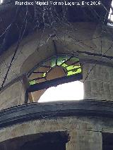 Casera del Puente. Restos de vidrieras