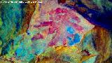 Pinturas rupestres de la Cueva de la Mina. Tratada con Dstretch