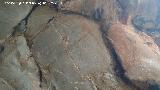 Pinturas rupestres de la Cueva de la Mina. Antropomorfo golondrina de la derecha