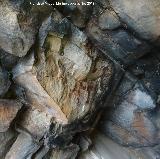 Pinturas rupestres de la Cueva de la Mina. Antropomorfos bajos de la izquierda