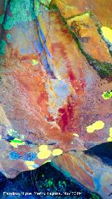 Pinturas rupestres del Arroyo del Chortal I. Tratada con Dstretch
