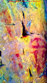 Pinturas rupestres del Cimbarrillo de Mara Antonia I. Tratada con Dstretch