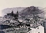 Historia de Jan. Siglo XIX. Foto realizada por Charles Clifford en 1862, con la visita de la Reina Isabel II. Se observa la antigua torre del convento de San francisco ahora Diputacin