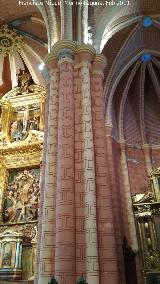 Iglesia de San Pedro de los Francos. Columna
