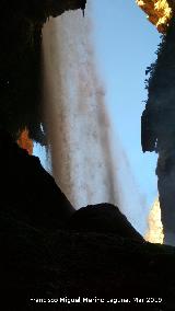 Parque Natural del Monasterio de Piedra. Cascada Cola de Caballo. Desde la cueva