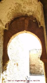 Muralla de Niebla. Puerta del Buey. Quicios del arco que da paso a extramuros