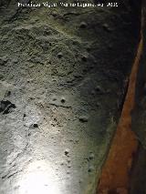 Dolmen de Soto. Petroglifo XVII. Cazoletas