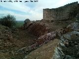 Castillo de Alarcos. Torren Pentagonal Este. Foso y torren