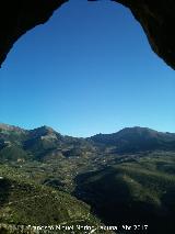 Pinturas rupestres del Abrigo de Aznaitn de Torres II. Vistas desde el abrigo