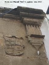 Casa de la Calle Cubillo n� 26. Escudo derecho