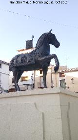 Monumento al Caballo del Vino. 