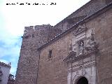 Iglesia de San Andrs. Portada con torren adosado