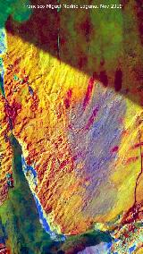 Pinturas rupestres del Arroyo del Chortal III. Tratada con Dstretch
