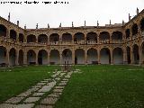 Colegio del Arzobispo Fonseca. Patio