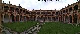 Colegio del Arzobispo Fonseca. Patio