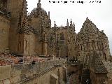 Catedral Vieja. Pasarela hacia la Torre del Gallo. 