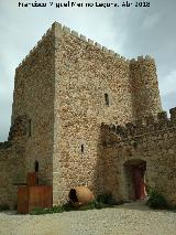 Castillo de la Coracera. Puerta Tercera. Torre del Homenaje y Puerta Tercera