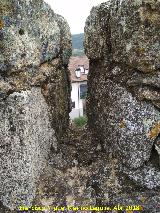 Castillo de la Coracera. Muralla. Almena