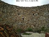 Castillo de la Coracera. Muralla. Torren circula esquinero