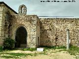 Castillo de la Coracera. Columna del Patio. 