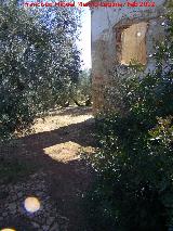 Capilla-Escuela de Los Charcones. Empedrado