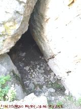 Pea de los Gitanos. Cueva