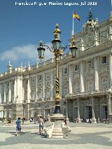 Palacio Real. Plaza de la Armera. Farola