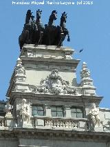 Edificio de las Cuadrigas. 