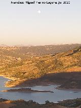 Luna. Desde el Castillo de Zahara de la Sierra