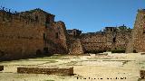 Castillo de los Guzmanes. Plaza de Armas. 