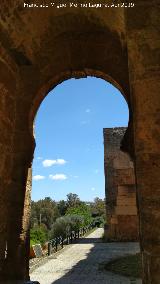 Muralla de Niebla. Puerta de Sevilla. Puerta lateral