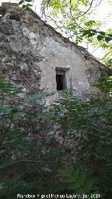 Aldea El Dornajuelo. Ventana con rejas