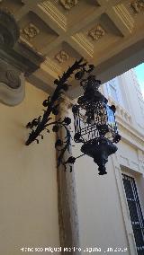 Carmen de los Mrtires. Palacete. Farol