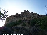 Muralla de la aldea medieval de La Espinareda. Lienzo con restos de almenas