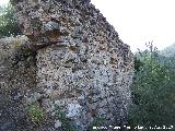 Muralla de la aldea medieval de La Espinareda. Lienzo de mampostera