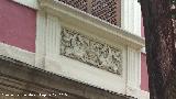 Palacio de Villaverde. Relieve de parapeto de ventana