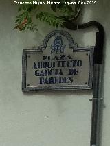 Plaza Arquitecto Garca de Paredes. Placa