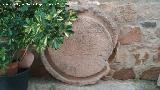 Pos de la Cestera. Piedra de molino