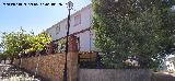 Calle Cuartel. Casas modernas tambi�n con su jard�n delantero