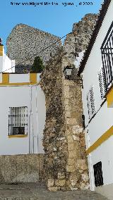 Torre�n de la Calle Calzada. Al fondo el Castillo