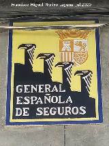Casa de la Calle Maestro Amado n� 27. Placa de seguros
