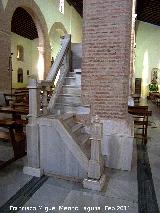 Iglesia Ntra. Sra. de la Encarnacin. Escaleras del plpito